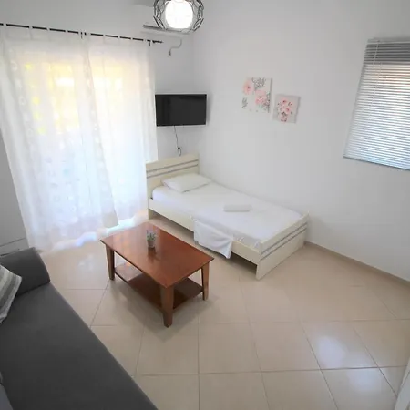 Gregory's Aparthotel Ksamil