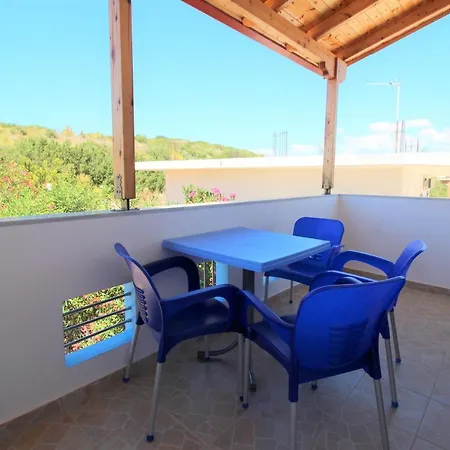 Gregory's Aparthotel 3*