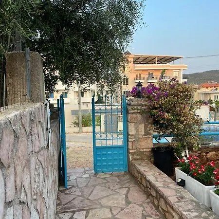 Gregory's Aparthotel 3*