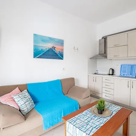 Gregory's Aparthotel 4*